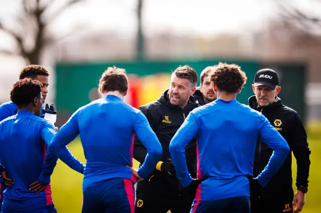 Edwards addresses his players in training