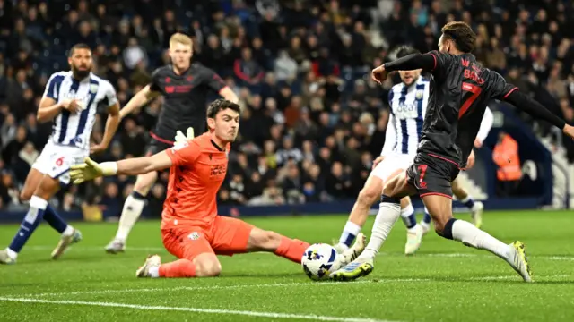 Max O'Leary saves from Thierno Ballo