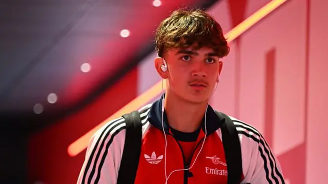 Dowman arrives at the Emirates