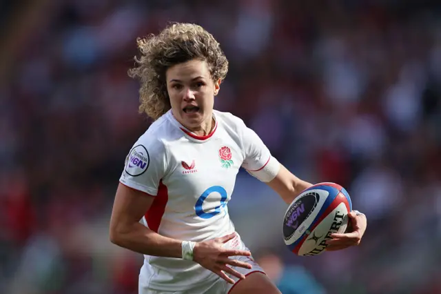 Ellie Kildunne of England runs in to score her team's fifth try