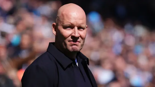 Henrik Pedersen on the touchline