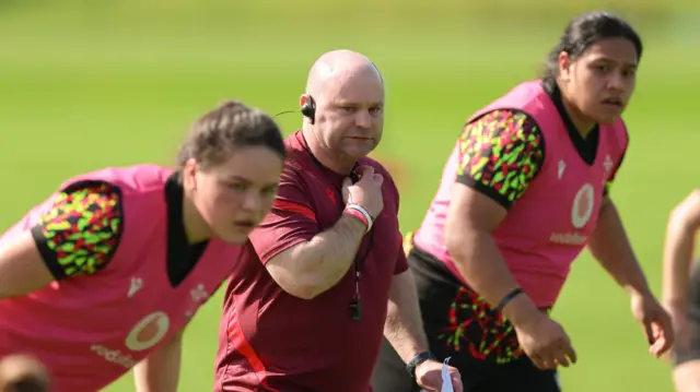 Sean Lynn (centre) during a training session