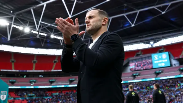 Jack Wilshere claps