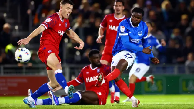 Millenic Alli has an attempt at goal