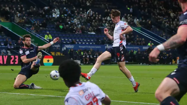 Johnny Kenny scores for Bolton