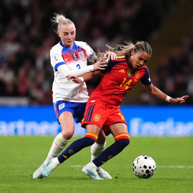 Greenwood tries to tackle Lopez