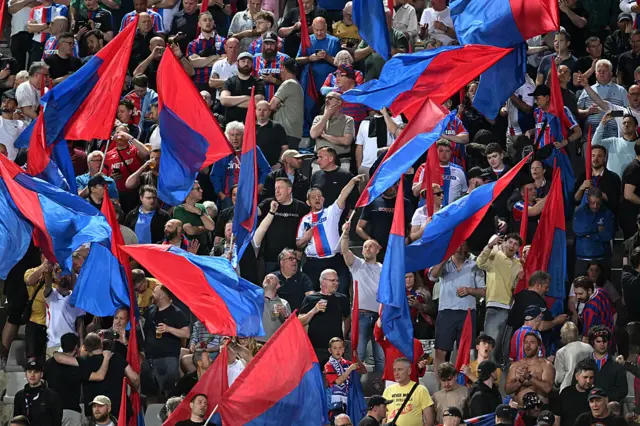 Palace fans