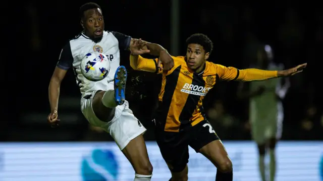 Bromley v Cambridge match action