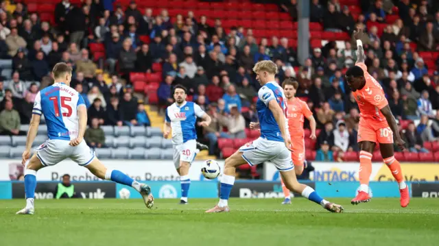 Coventry's Ephron Mason-Clark shoots at goal