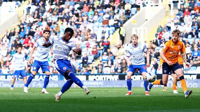 Daniel Kyerewaa of Reading scores to make it 1-2