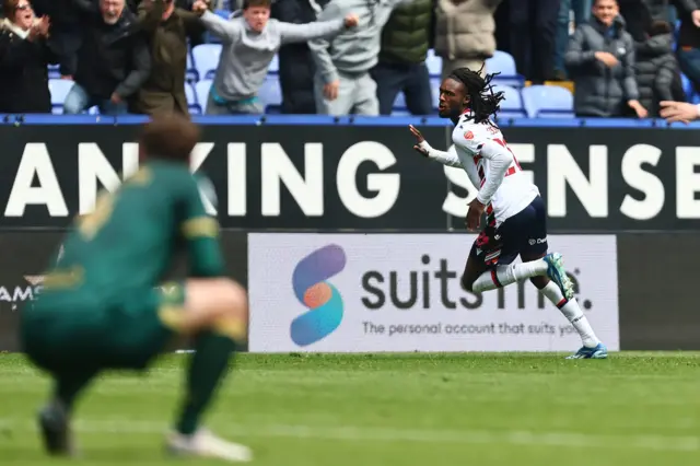 Ibrahim Cissoko celebrates
