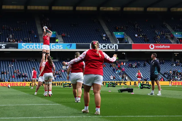 England practising a line-out