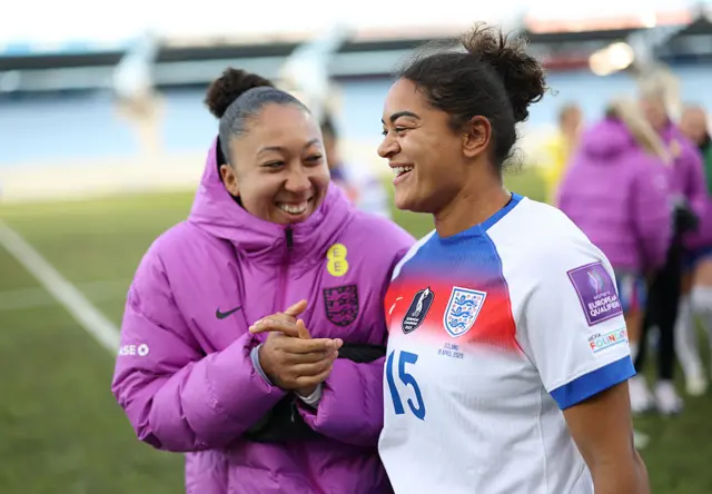 Lauren James and Jess Carter of England
