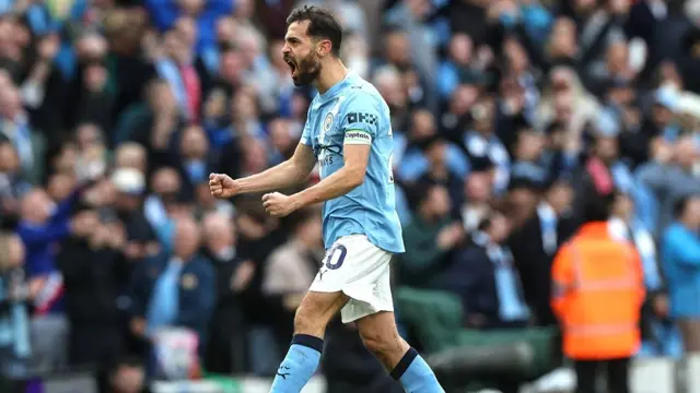 Bernardo Silva celebrating
