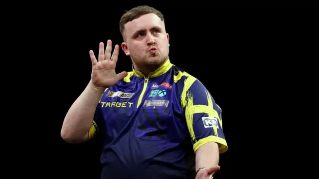 Luke Littler in Premier League Darts