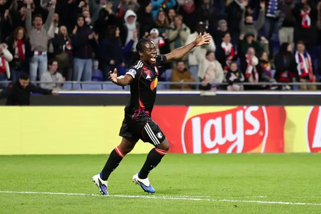 Tabitha Chawinga of OL Lyonnes celebrates
