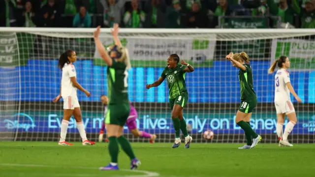 Beerensteyn celebrates scoring the winner in the first leg