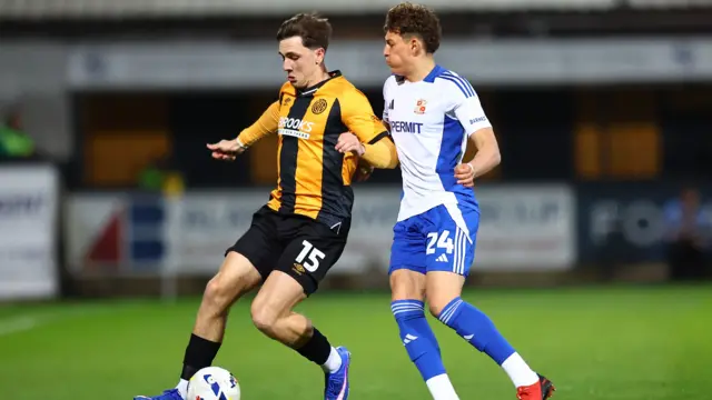 Cambridge v Swindon match action
