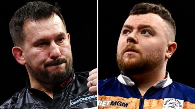 Jonny Clayton v Josh Rock in Premier League Darts