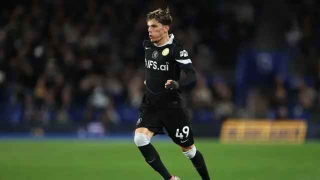 : Alejandro Garnacho of Chelsea runs with the ball