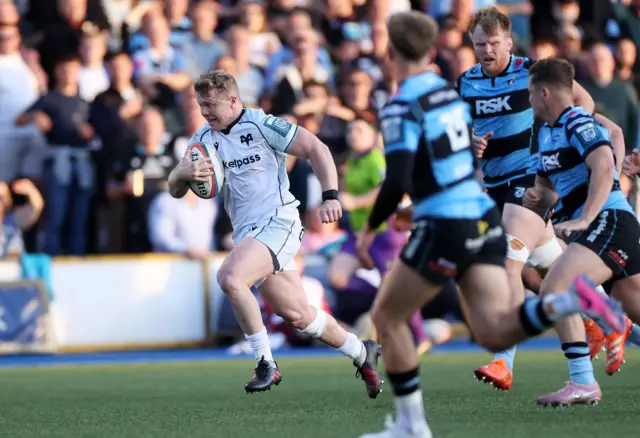 Keiran Williams scores for Ospreys