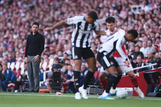 Mikel Arteta, Manager of Arsenal, looks on