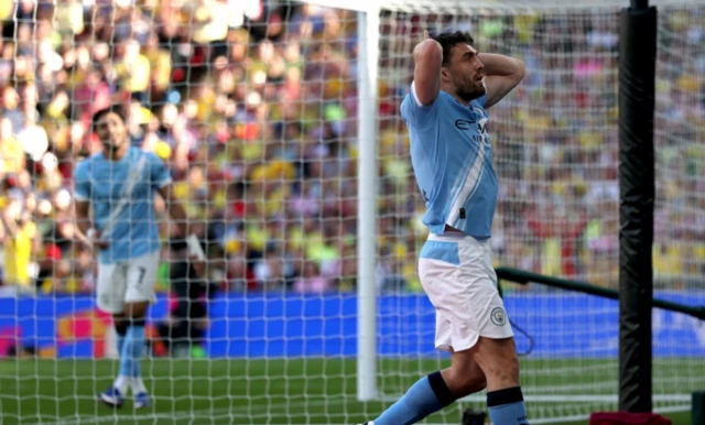 Manchester City's Mateo Kovacic reacts after missing a chance to score