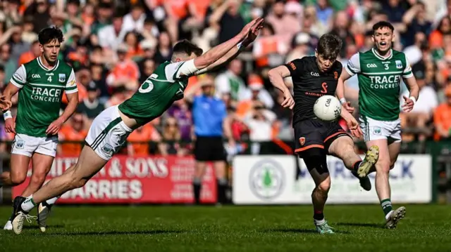 Andrew Murnin takes a shot