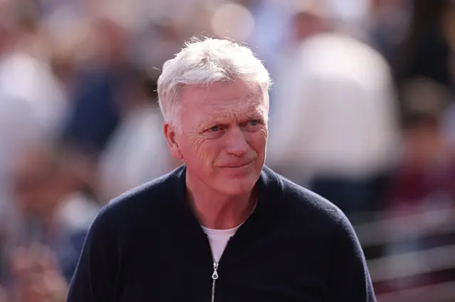 David Moyes, Manager of Everton, looks on