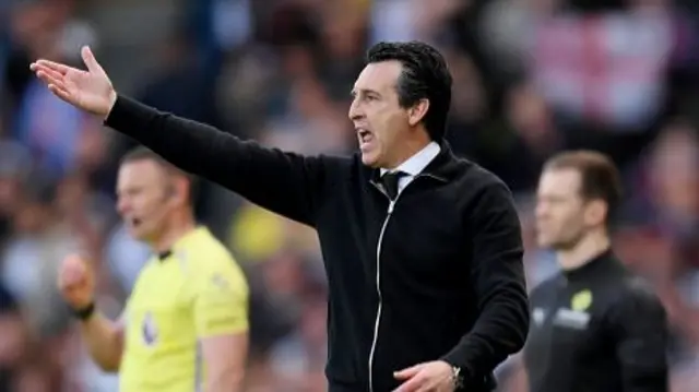 Unai Emery, Manager of Aston Villa, reacts