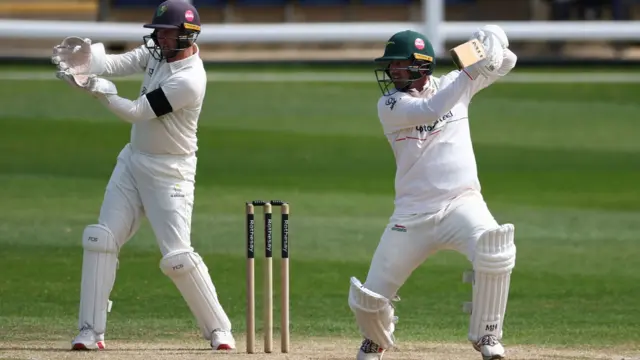 Glamorgan v Leicestershire match action