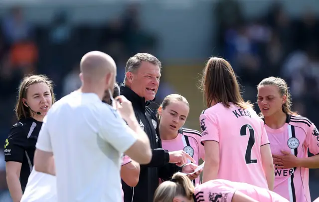 Passmoor addresses his players