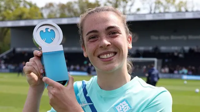 Lucia Corrales of London City Lionesses poses for a photo with the Barclays Player of the Match award