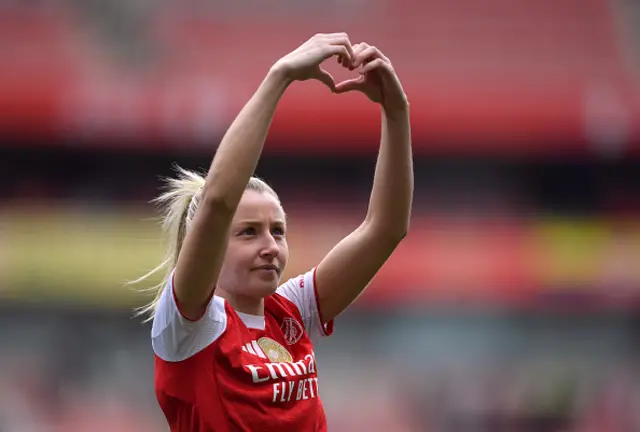 Leah Williamson of Arsenal acknowledges the fans