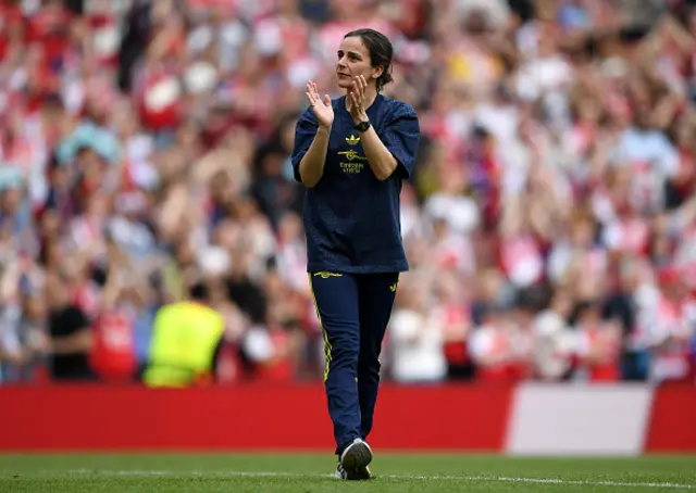 Renee Slegers, Manager of Arsenal, acknowledges the fans