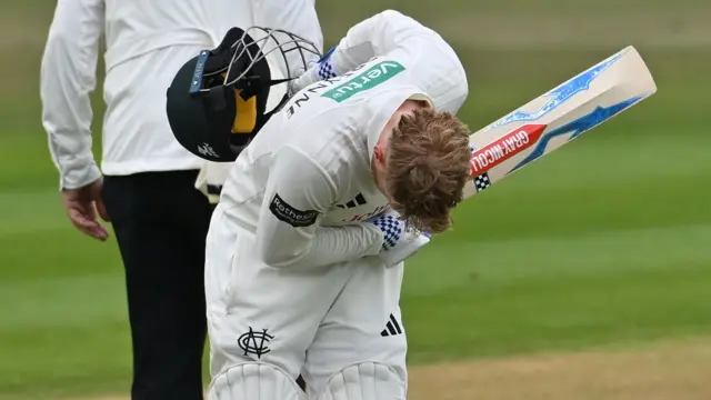 Kyle Verreynne takes a bow