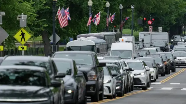 Traffic at a standstill near the White House earlier