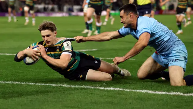 Archie McParland scores