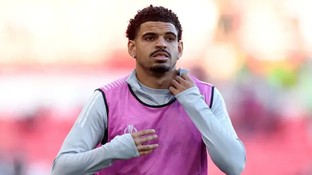 Morgan Gibbs-White of Nottingham Forest warms up prior to the UEFA Europa League 2025/26 Semi-Final First Leg match between Nottingham Forest FC and Aston Villa FC