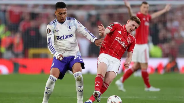 Nottm Forest vs Aston Villa : la rencontre qui retient son souffle — image 6