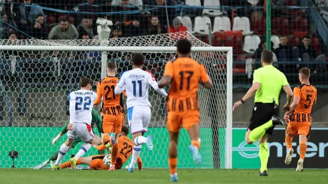 orgen Strand Larsen of Crystal Palace scores his team's third goa