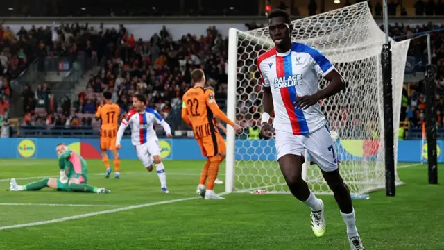 Ismaila Sarr of Crystal Palace celebrates scoring his team's first goal