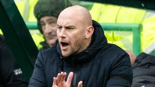 Hibs head coach David Gray