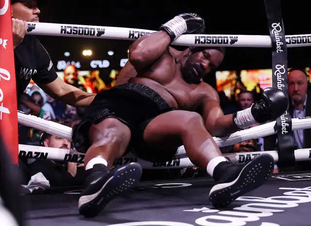Chisora on the ropes