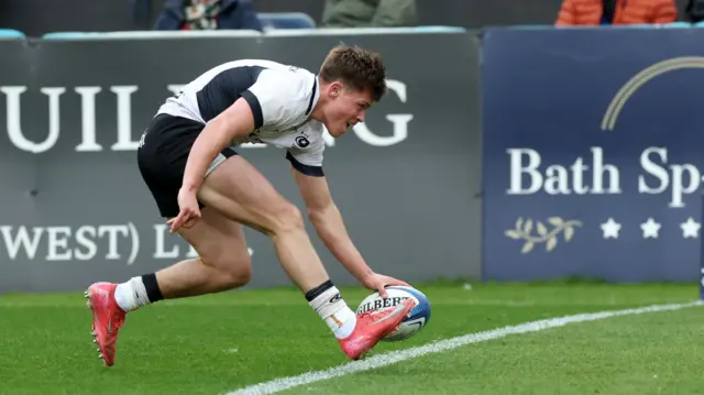Charlie Bracken scores