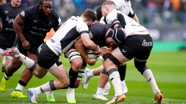 Bath v Saracens match action