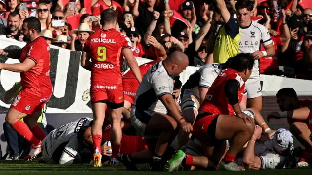 Toulouse score a try