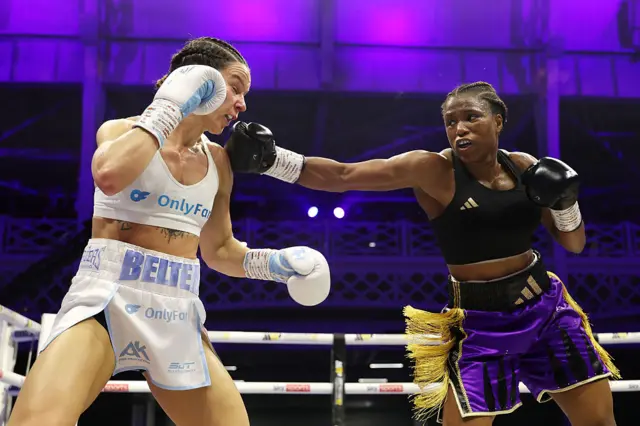 Caroline Dubois punches Terri Harper