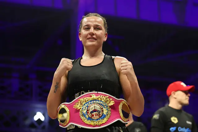 Chantelle Cameron with her world title
