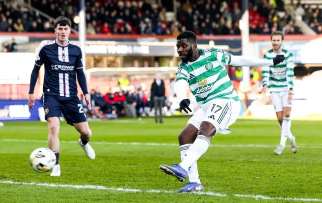 Kelechi Iheanacho fires in Celtic's second goal
